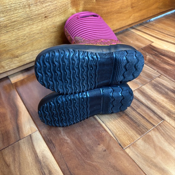 Youth size 13 Bogs, New In Box - Picture 5 of 9